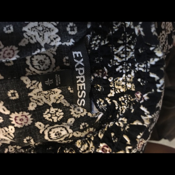 Off the Shoulder Pattern Top - Picture 5 of 5